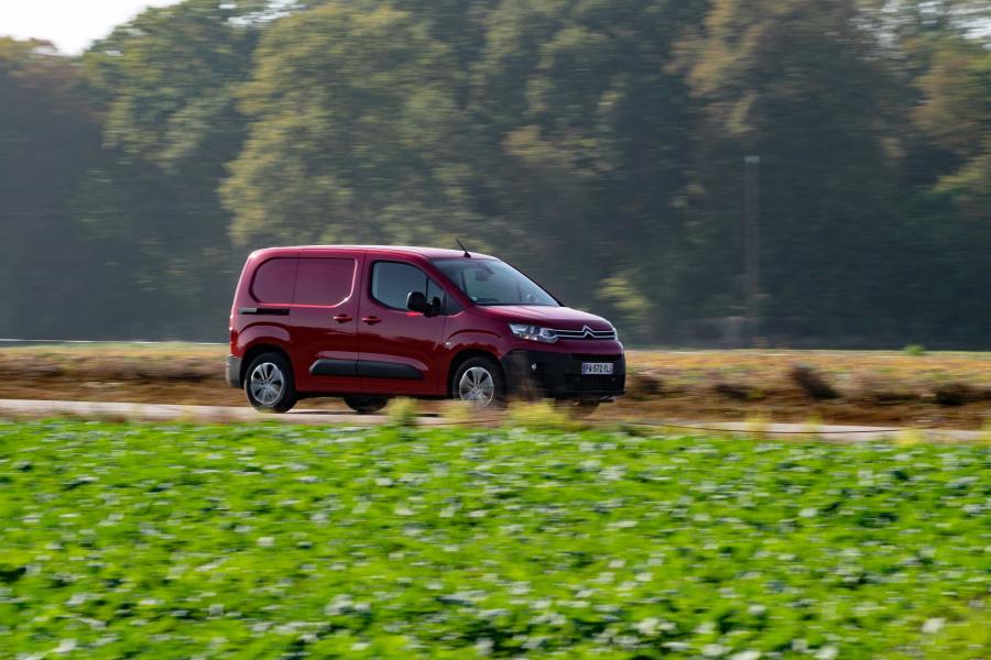  Citroen Berlingo Van 2018 года  (WW) (фото 24 из 40)